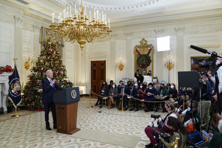 Biden pivots to home tests to confront omicron surge
